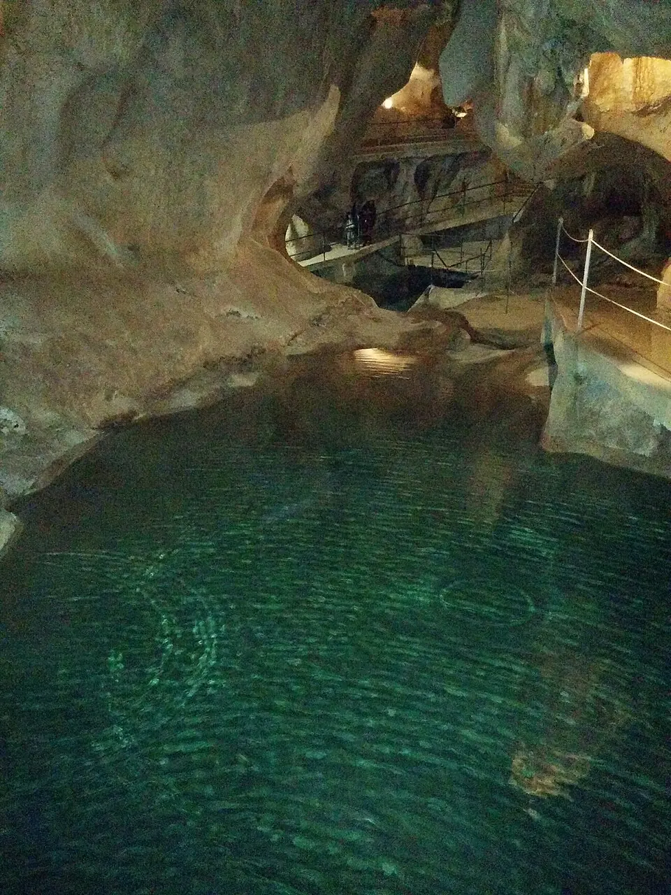 Interior de la Cueva del Tesoro, en La Cala del Moral.